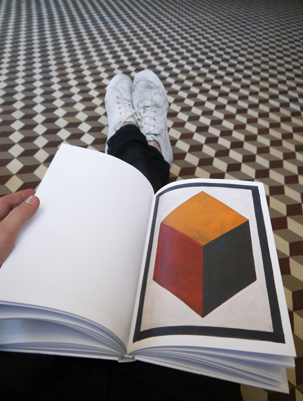 Ingo Gerken: BIBLIOSCULPTURE 091, 2020 (Sol Lewitt, 100 Cubes, Hrsg. Christina Bechtler u. Charlotte v. Koerber, Cantz Verlag, Ostfildern 1996)  DOWNLOAD INFO